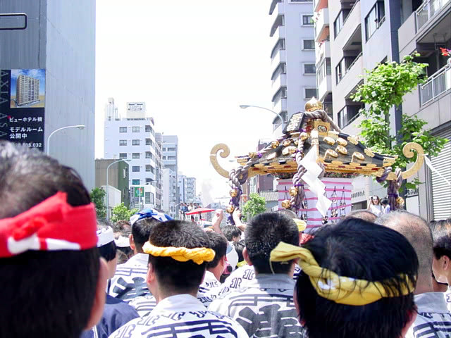 �ǂ����ɐi�ނ񂾁`�H