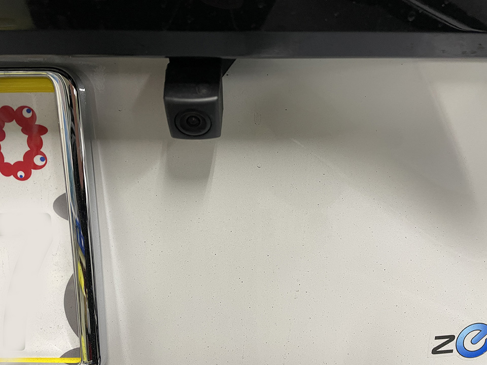 �o�b�N�J����