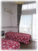 �Q�X�g���[��