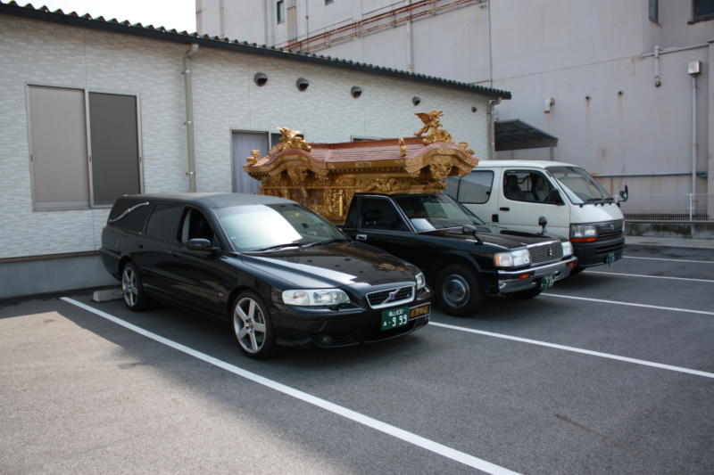 霊柩車の御案内