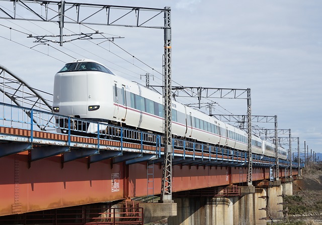5005M