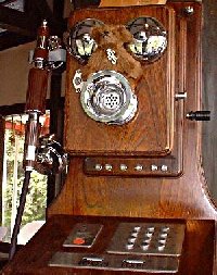 yk-telephone.jpg (35312 oCg)