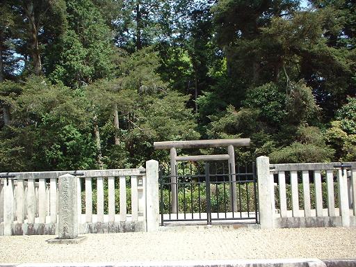 史跡探訪  PartU（2004年5月　奈良市田原から柳生、笠置、和束を巡る）