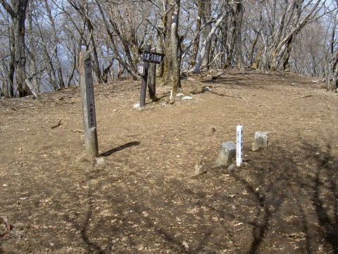 厺R