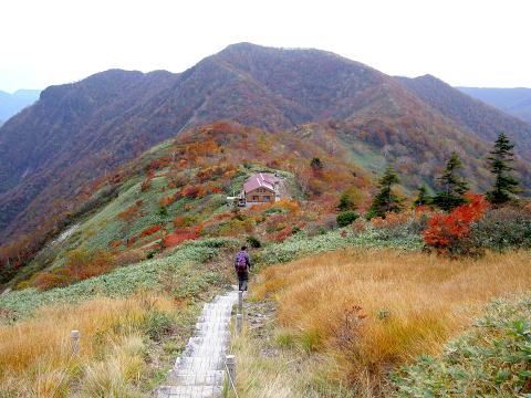 平標山の家へ