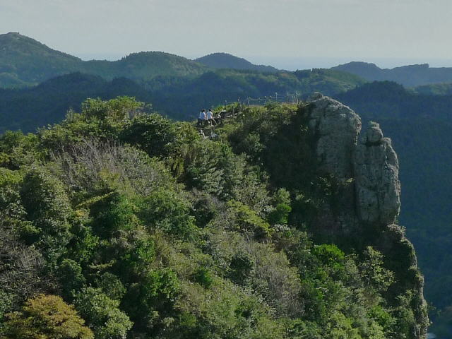 k􂩂]