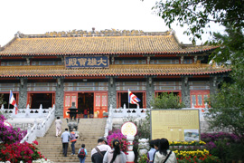 お寺の中心の大雄寶殿
