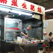 市場内のお粥店